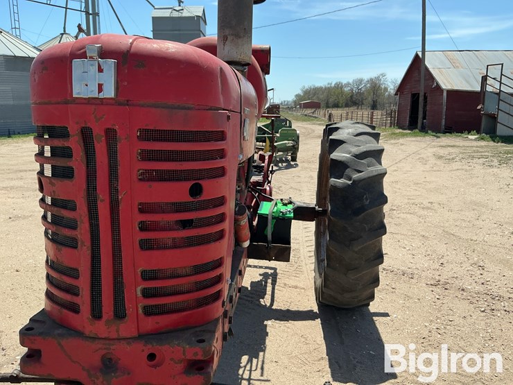 1956-farmall-400-2wd-tractor-image-9