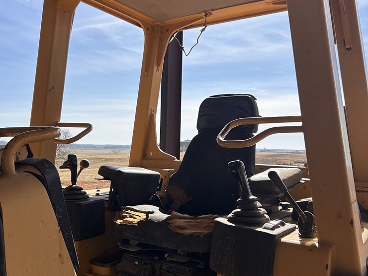 2005-caterpillar-d4g-image-8