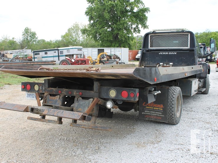 2003-chevrolet-6500-image-5