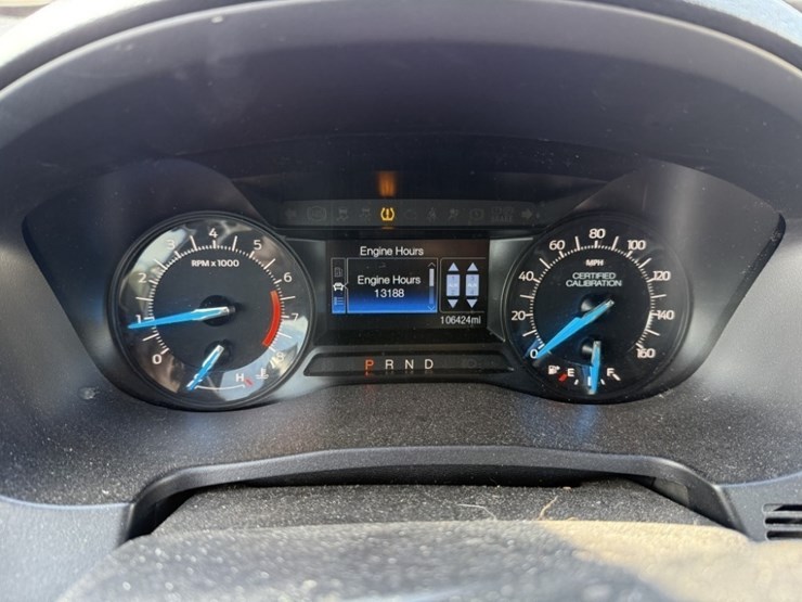 2018-ford-explorer-image-27