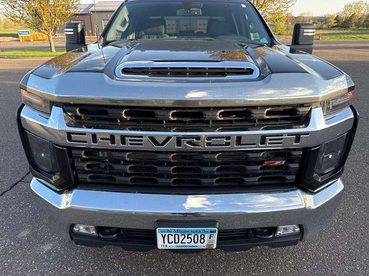 2022-chevrolet-3500-image-10