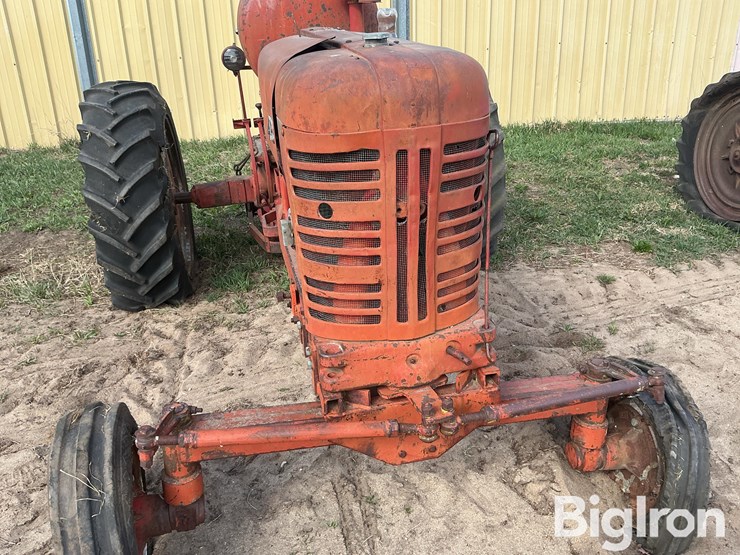 1955-farmall-400-2wd-tractor-image-12