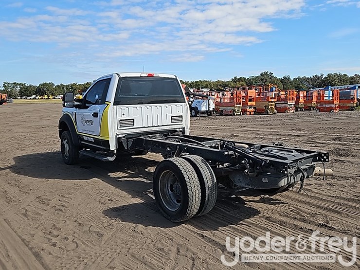 2019-ford-f550-xl-image-4