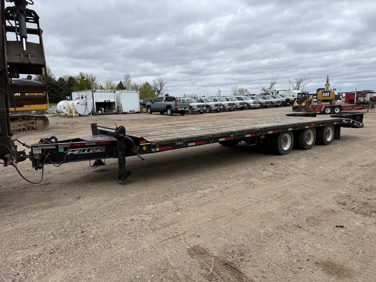 #3909-•-2019-felling-32'-equipment-trailer-image-1