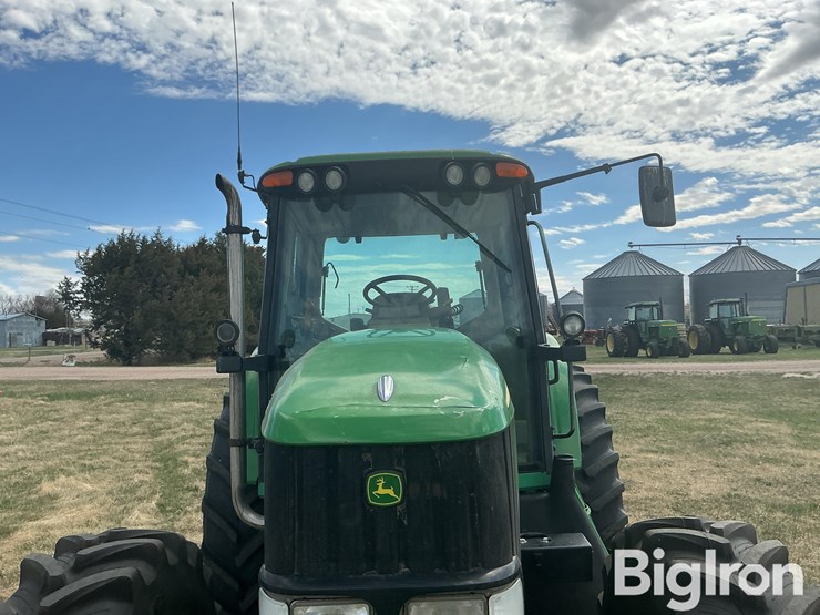 2005-john-deere-7520-image-13