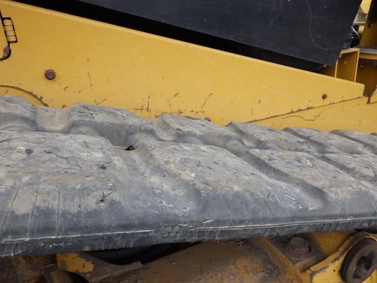 2021-caterpillar-259d3-image-25