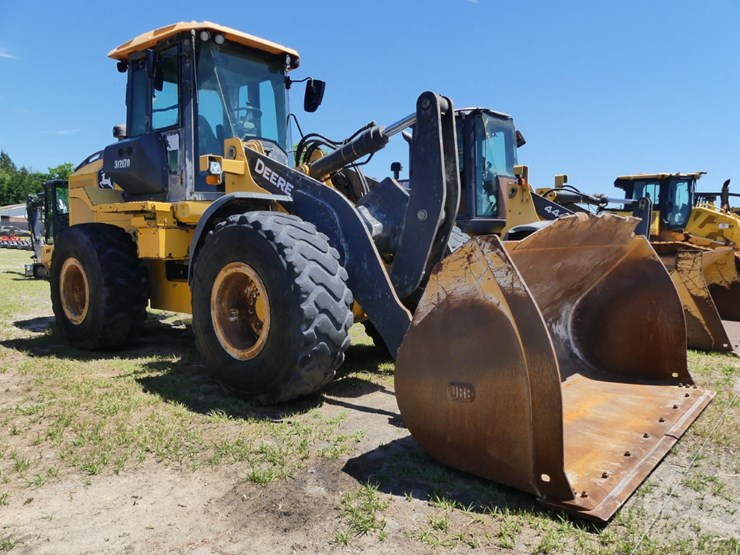 2019-deere-544l-image-2
