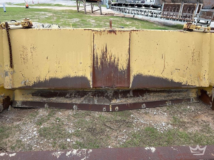 t/a-aggregate-spreader-box-wheel-loader-attachment-image-5