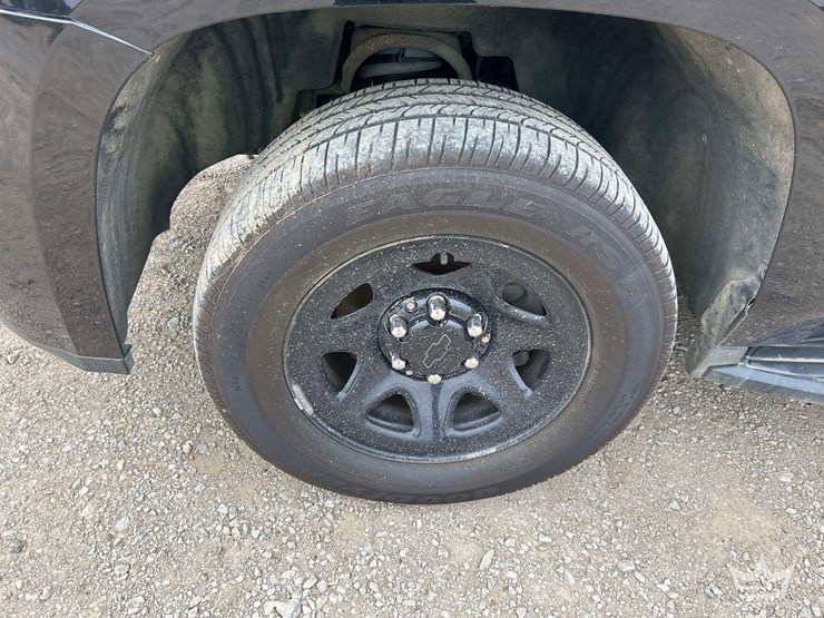 2018-chevrolet-tahoe-image-23