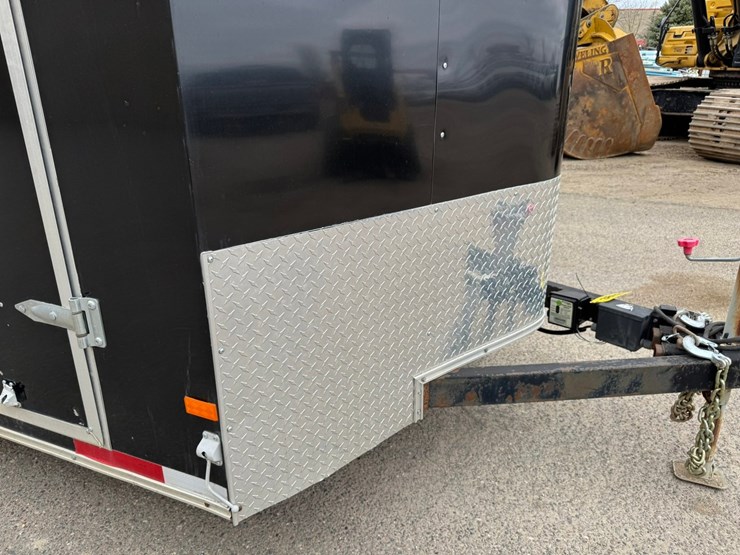 #3892-•-2015-haulmark-18'-enclosed-trailer-image-25