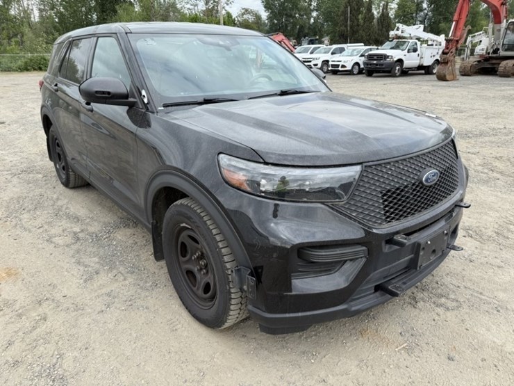 2020-ford-explorer-image-2