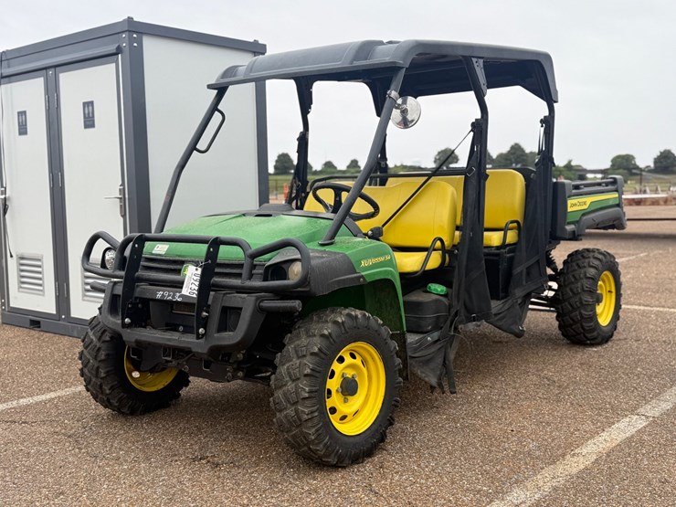 john-deere-gator-image-1