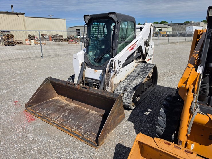 2013-bobcat-t650-image-1