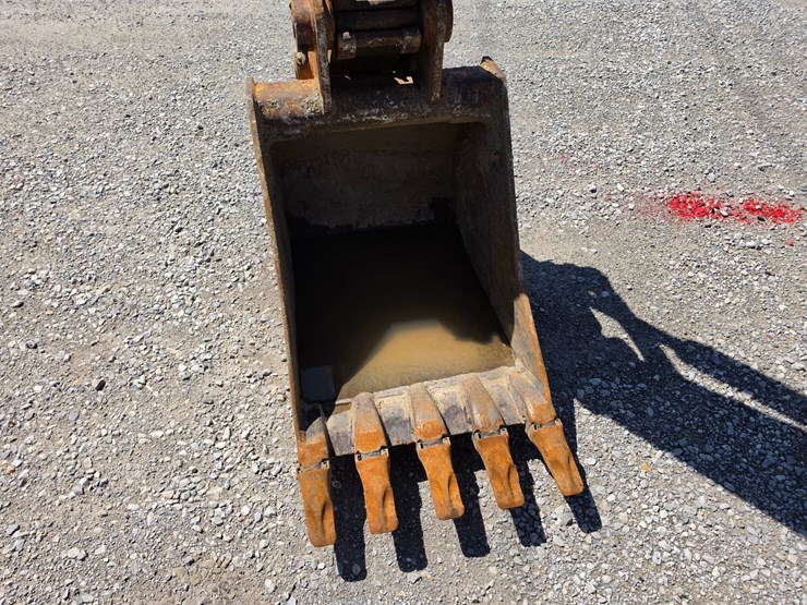 2004-komatsu-pc78mr-6-image-3