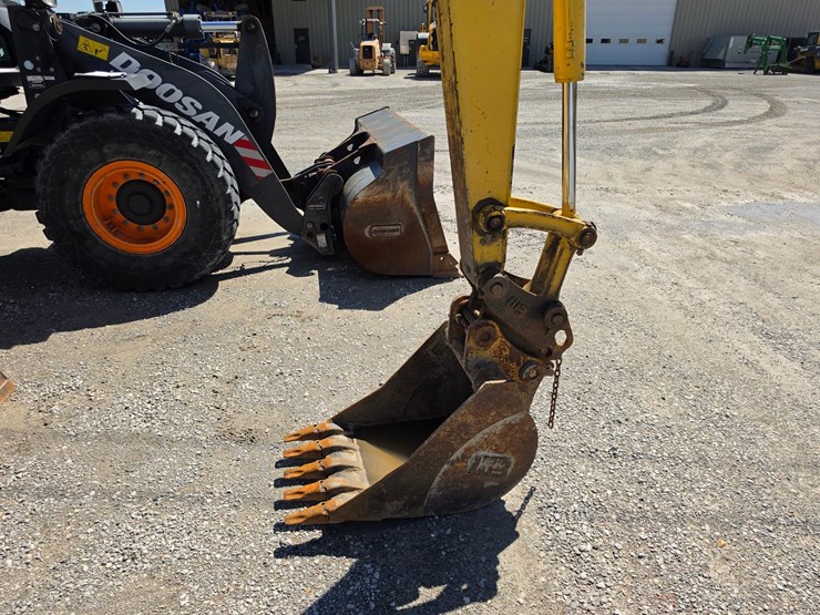 2004-komatsu-pc78mr-6-image-27