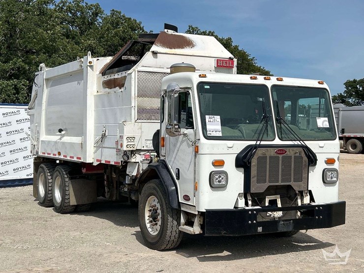2019-peterbilt-520-image-4