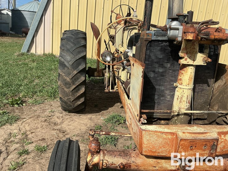 cockshutt-2wd-tractor-image-10