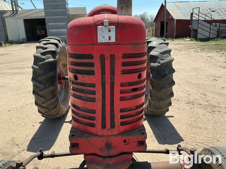 1956-farmall-400-2wd-tractor-image-12