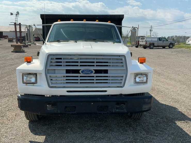 #1951-•-1990-ford-700-dump-truck-image-8