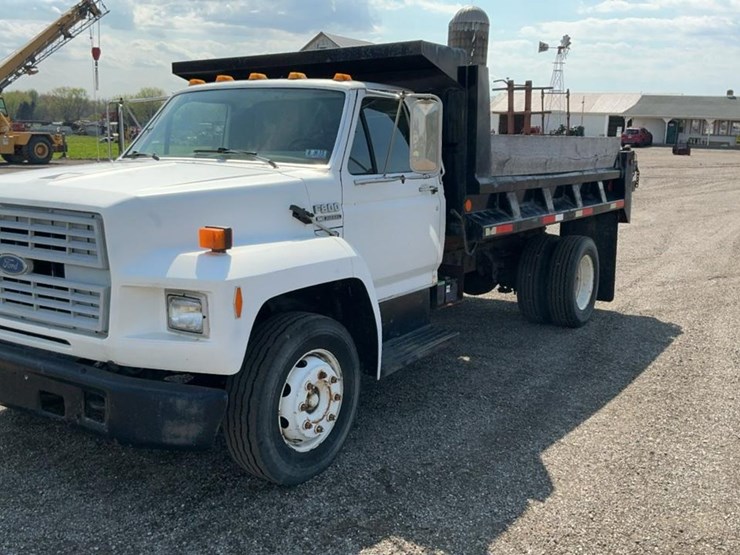 #1951-•-1990-ford-700-dump-truck-image-1