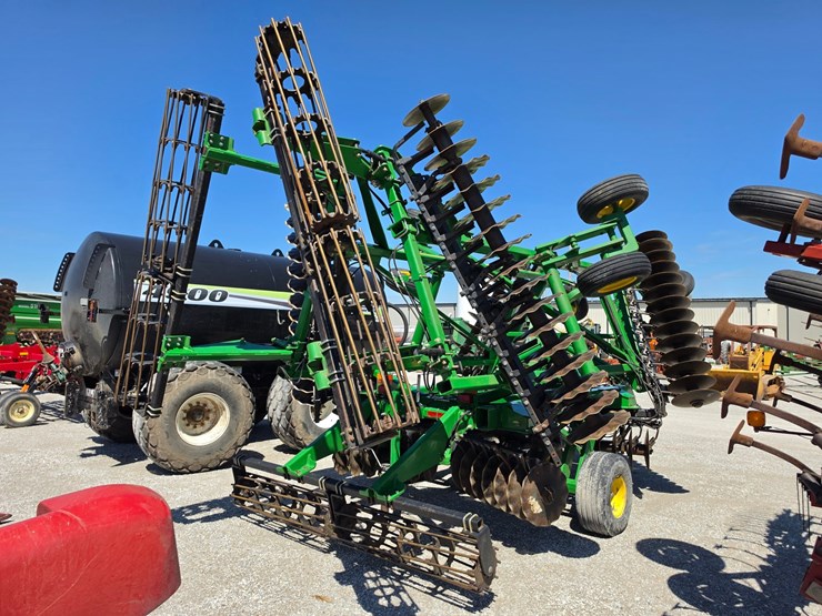 2016-john-deere-2623vt-image-10