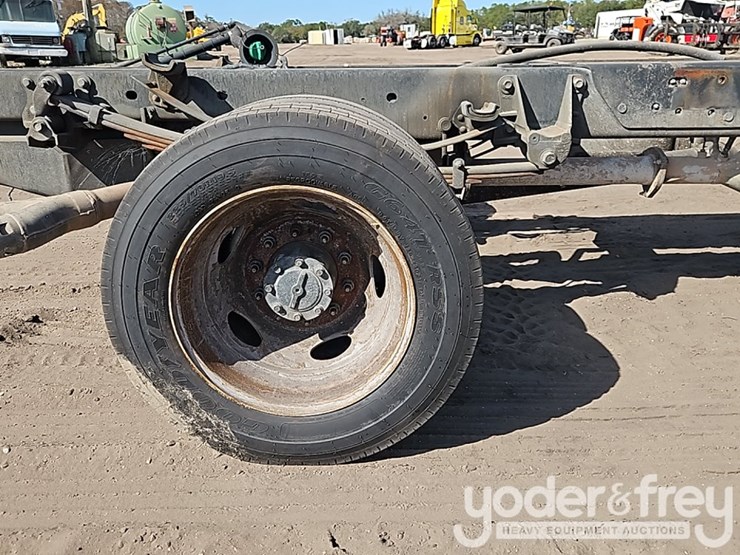 2019-ford-f550-xl-image-8