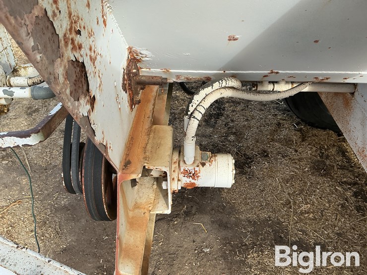 piester-dry-fertilizer-spreader-image-19