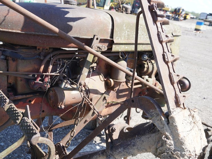 #2408-•-farmall-cub-a-tractor-with-sickle-bar-mower-image-15