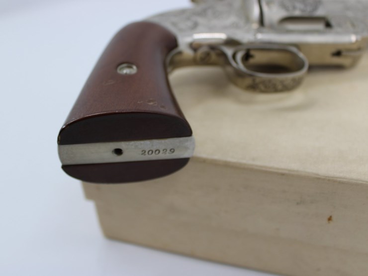 #36030-•-wyatt-earp-.44-revolver--movie-prop-image-4