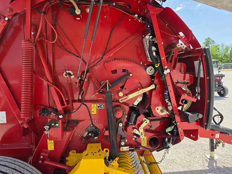2020-new-holland-roll-belt-560-image-12