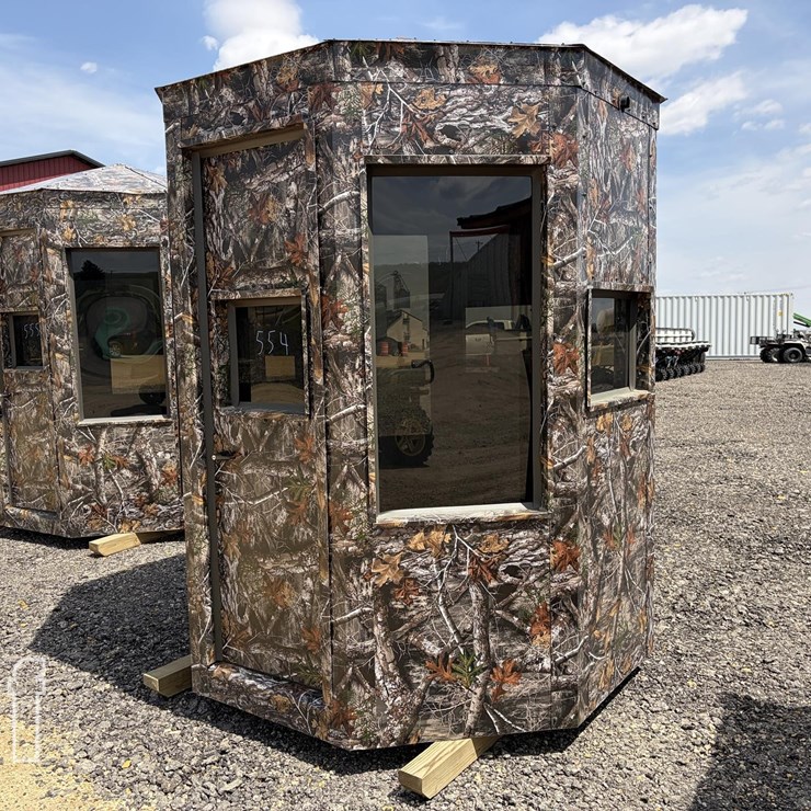 HUNTING BLIND