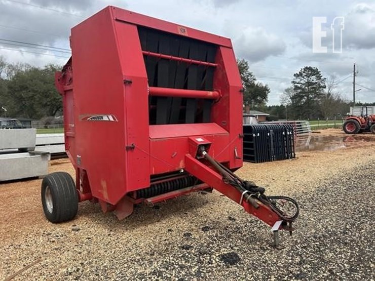 massey-ferguson-1756-image-2