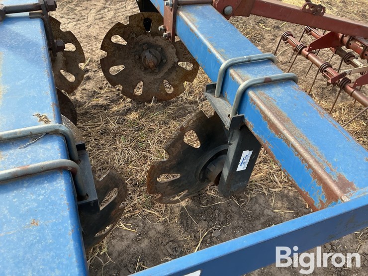 blu-jet-track-closer-image-16
