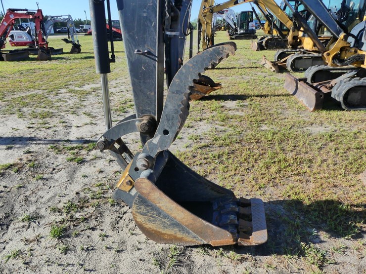 2018-deere-50g-image-8