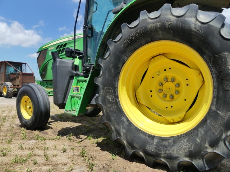 2014-john-deere-6115m-image-8