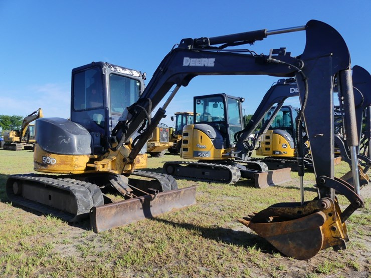 2010-deere-50d-image-2