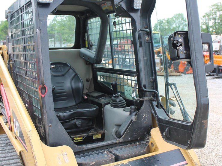 caterpillar-247b-image-9