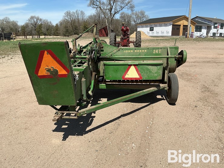 john-deere-24t-image-6