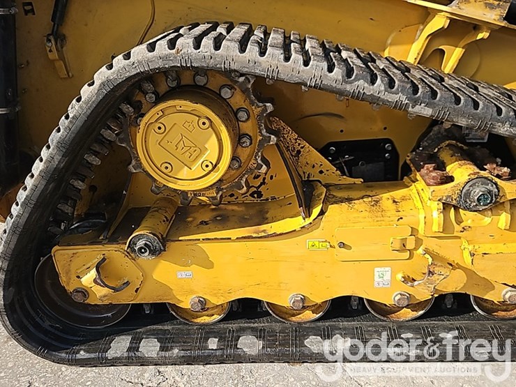 2025-caterpillar-255-image-8