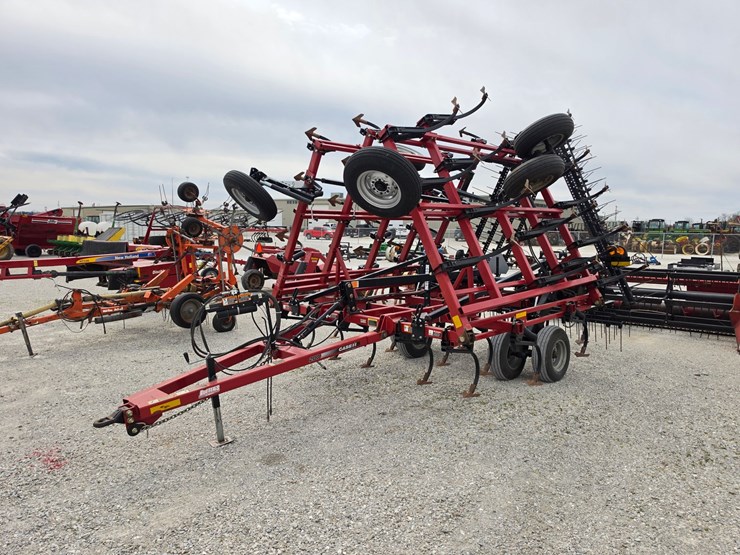 2011-case-ih-200-image-14