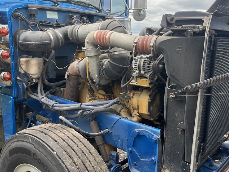 2002-peterbilt-379-image-7