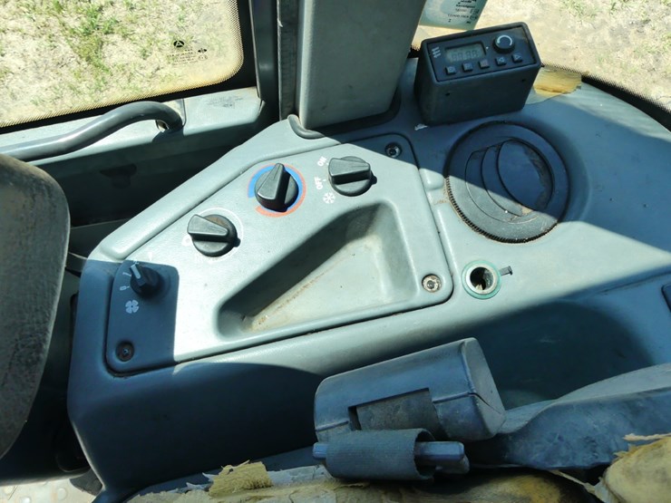 2012-volvo-l35b-image-16