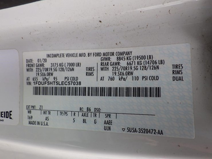 2022-ford-f550-image-52