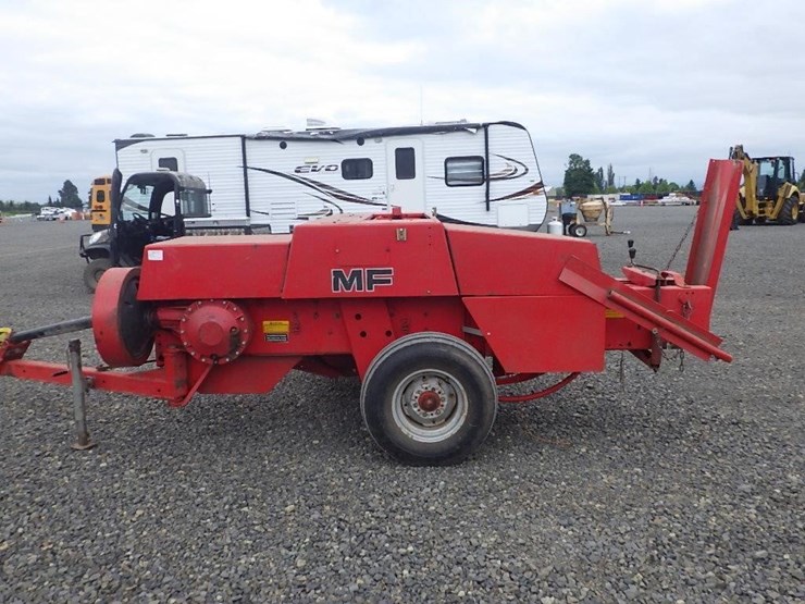 massey-ferguson-224-image-6