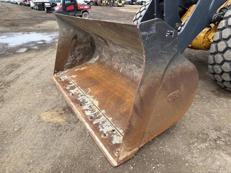 2023-john-deere-544-image-9