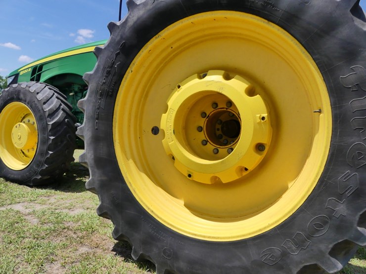2018-john-deere-8320r-image-9