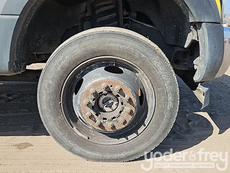 2019-ford-f550-xl-image-11