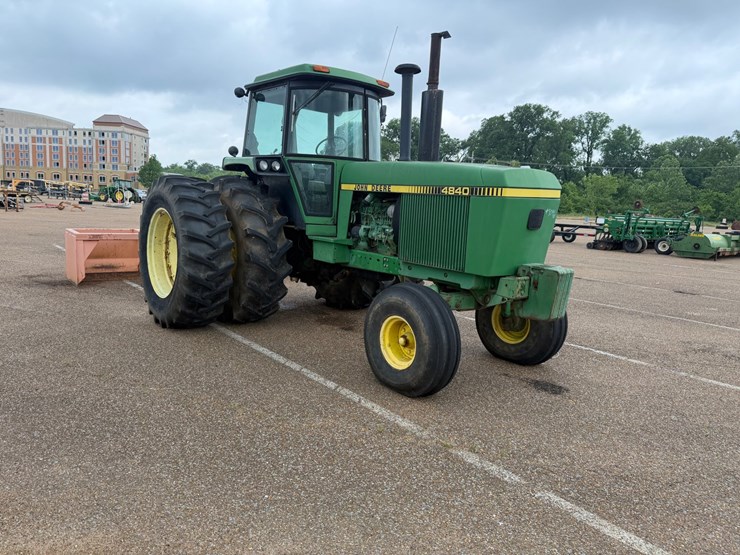 john-deere-4840-image-8