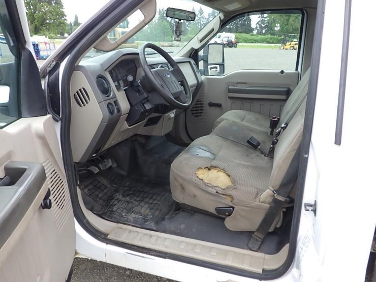 2009-ford-f250-image-26