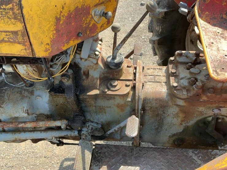 massey-ferguson-35-image-36